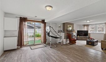 121 Chaparral Dr, Apple Valley, MN 55124