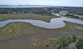 40 N Shore Rd, Absecon, NJ 08201