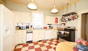 308 R St, Atchison, KS 66002