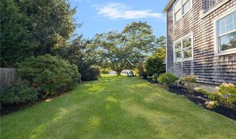 9 White Ter, Middletown, RI 02842
