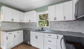 110 Gill St, Auburn, ME 04210