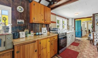28 Chapel St, Augusta, ME 04330