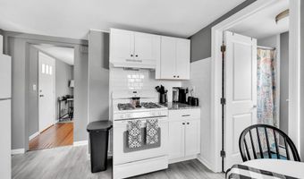31 Monroe St 4, Branford, CT 06405