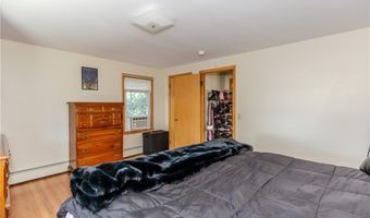 39 Fairview Ave, East Providence, RI 02914
