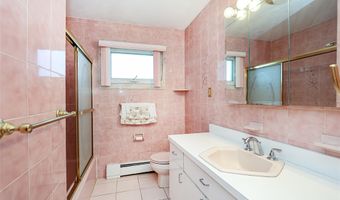 49 Lee Ave, Albertson, NY 11507