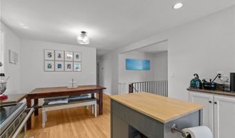 80 PECK Ave, Bristol, RI 02809