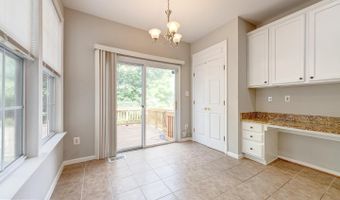 43122 FOREST EDGE Sq, Ashburn, VA 20148