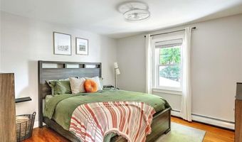 9 Norman St, Cumberland, RI 02864