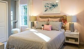 286 Silver Oak Dr, Ann Arbor, MI 48103