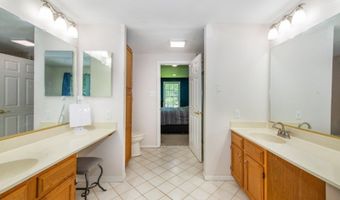2 Higgins Dr, Alloway, NJ 07462