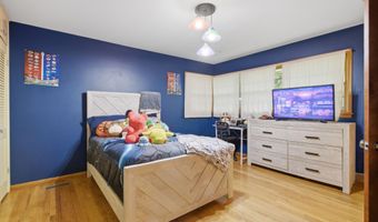 912 W Pleasant St, Aurora, MO 65605