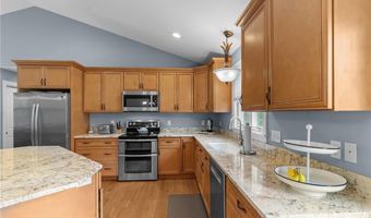 76 Lakehurst Dr, Coventry, RI 02816