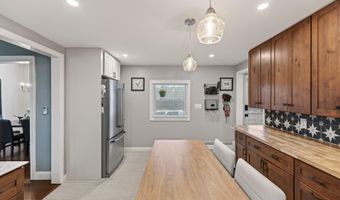 376 S Belfast Ave, Augusta, ME 04330
