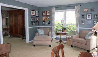 1900 Waverly Ln, Algonquin, IL 60102