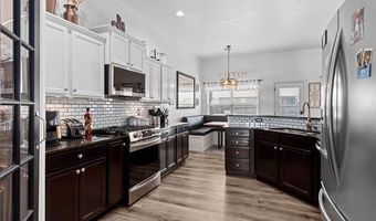 3202 Stonewall Dr, Bartlesville, OK 74006