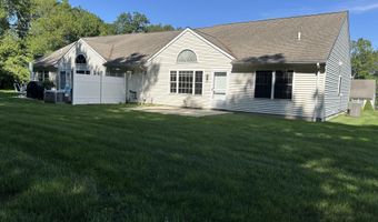 9 River Walk Dr 9, Brooklyn, CT 06234