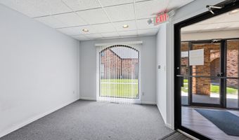 1287 Worthington Woods Blvd, Columbus, OH 43085