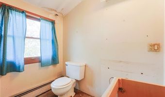 418 River Rd, Lincoln, RI 02865