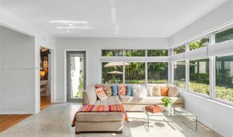 415 Velarde Ave, Coral Gables, FL 33134