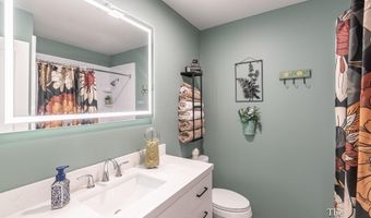 493 Edgeworthe Dr SE, Ada, MI 49301