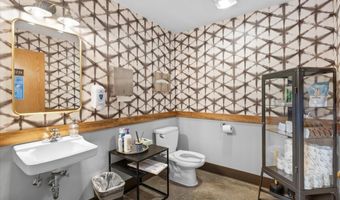 385 Williamson Way, Ashland, OR 97520