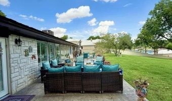 1005 N Shore Dr, Carlsbad, NM 88220