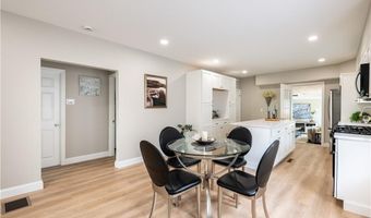 122 S Blossom St, East Providence, RI 02914