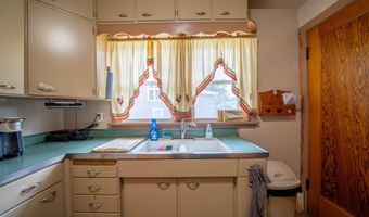 602 W ADAMS St, Abingdon, IL 61410