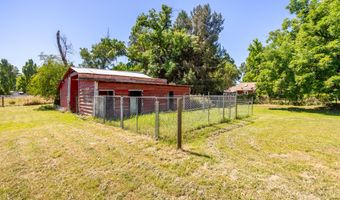 5609 Shady Ln, Anderson, CA 96007