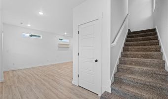 930 Ventnor Ave, Bentonville, AR 72713