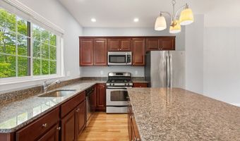 3 Riverview Ct 3, Brookfield, CT 06804