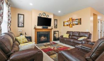 15850 Elmwood Ln, Apple Valley, MN 55124