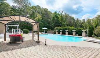 9 Longview Dr, Bow, NH 03304