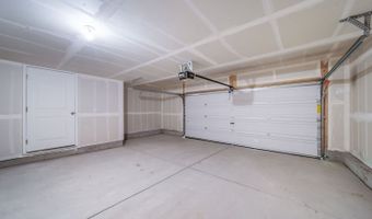 46570 Avery Ln, Bennett, CO 80102