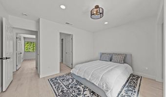 20 Lake Helix Dr, La Mesa, CA 91941