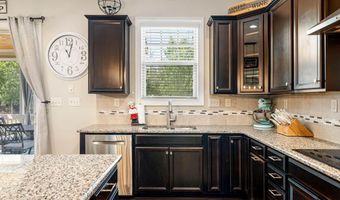 124 Restonwood Dr, Apex, NC 27539
