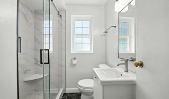 6613 10TH St A2, Alexandria, VA 22307