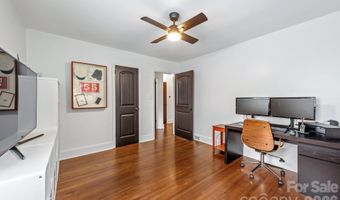 3227 Driftwood Dr, Charlotte, NC 28205