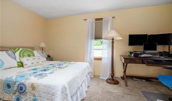 18 Valley Stream Dr, Cumberland, RI 02864
