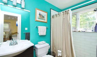 8312 UPPER SPRING Ln, Annandale, VA 22003