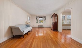555 Great Rd, Lincoln, RI 02865