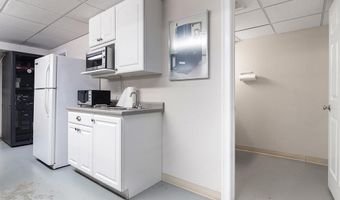 376 Dry Bridge Rd B2, North Kingstown, RI 02852