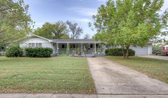 2205 Lincoln Ave, Baxter Springs, KS 66713