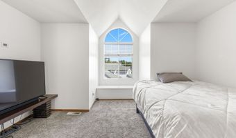 16056 NW TELSHIRE Dr, Beaverton, OR 97006