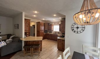 1025 Nickolas St, Aurora, MO 65605