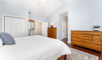 19 Cherry Hills Cir 19, Bloomfield, CT 06002