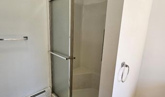 713 Mcgrath Pond Rd, Belgrade, ME 04917
