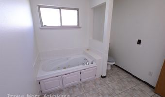 9 Piccadilly Ln, Bella Vista, AR 72714