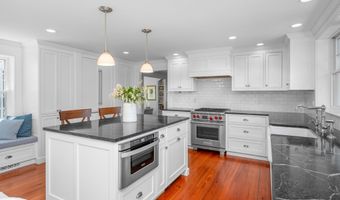 91 Allyn Ln, Barnstable, MA 02630