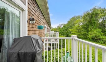 21 Starr Dr 207, Narragansett, RI 02882